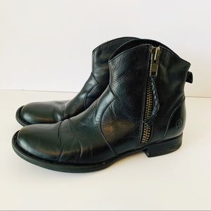 Born Blk Leather GILLY Ankle Boots